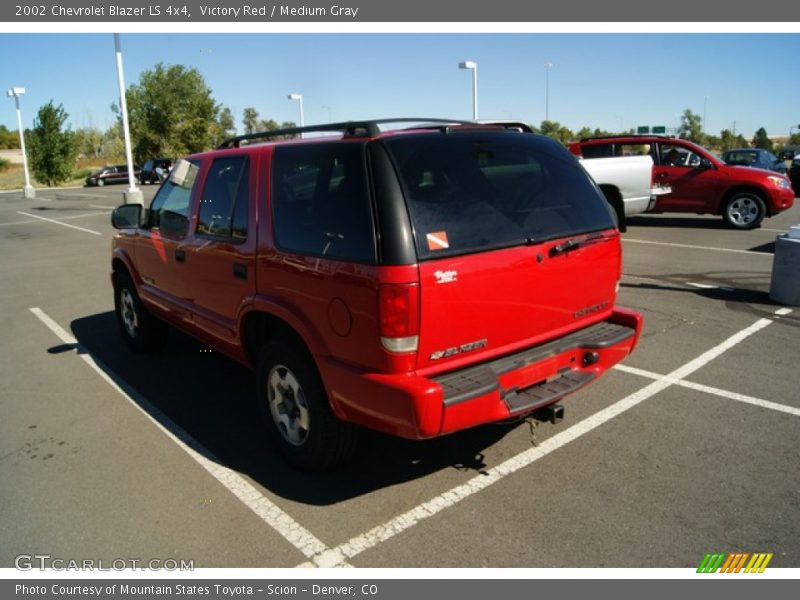 Victory Red / Medium Gray 2002 Chevrolet Blazer LS 4x4