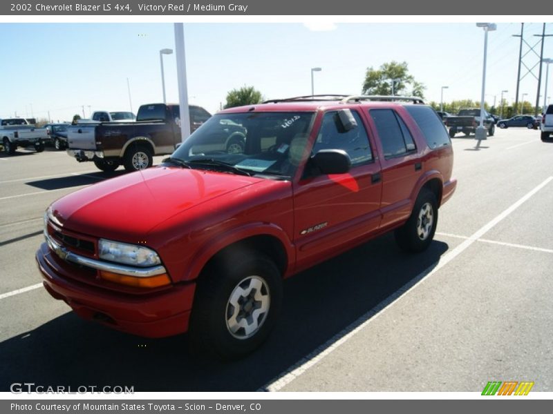 Victory Red / Medium Gray 2002 Chevrolet Blazer LS 4x4