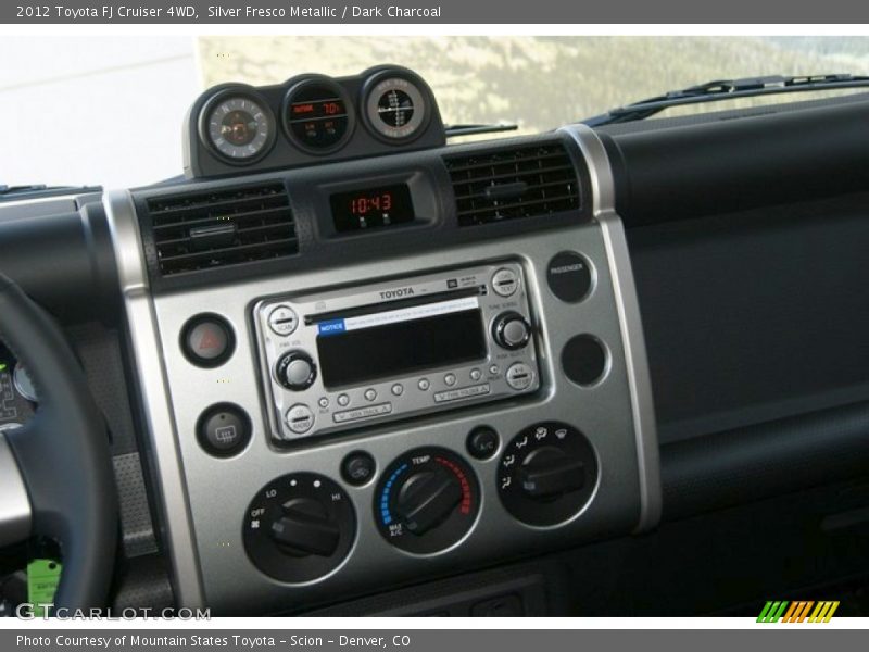Silver Fresco Metallic / Dark Charcoal 2012 Toyota FJ Cruiser 4WD