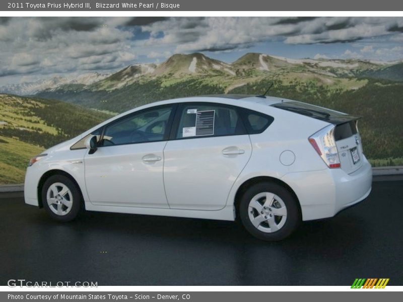 Blizzard White Pearl / Bisque 2011 Toyota Prius Hybrid III