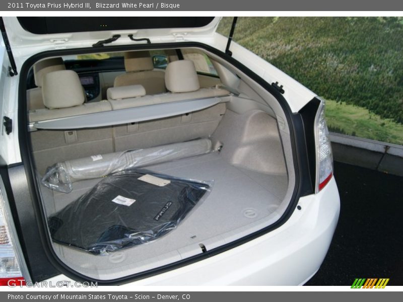 Blizzard White Pearl / Bisque 2011 Toyota Prius Hybrid III