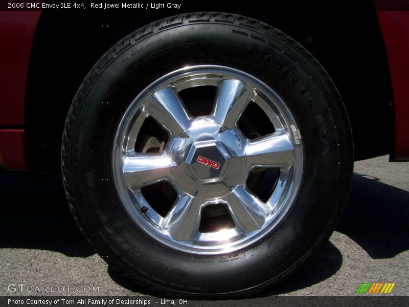 Red Jewel Metallic / Light Gray 2006 GMC Envoy SLE 4x4