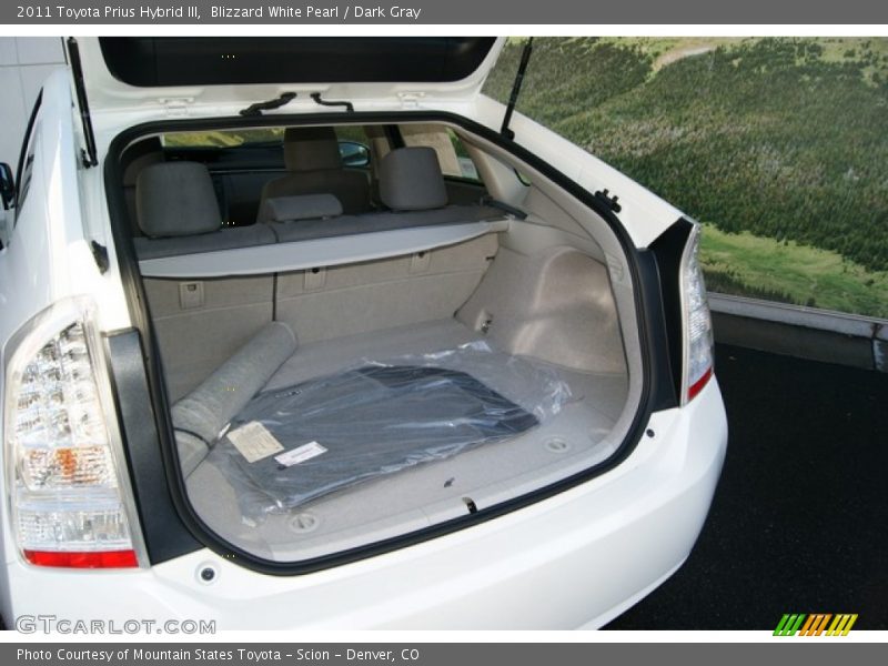 Blizzard White Pearl / Dark Gray 2011 Toyota Prius Hybrid III