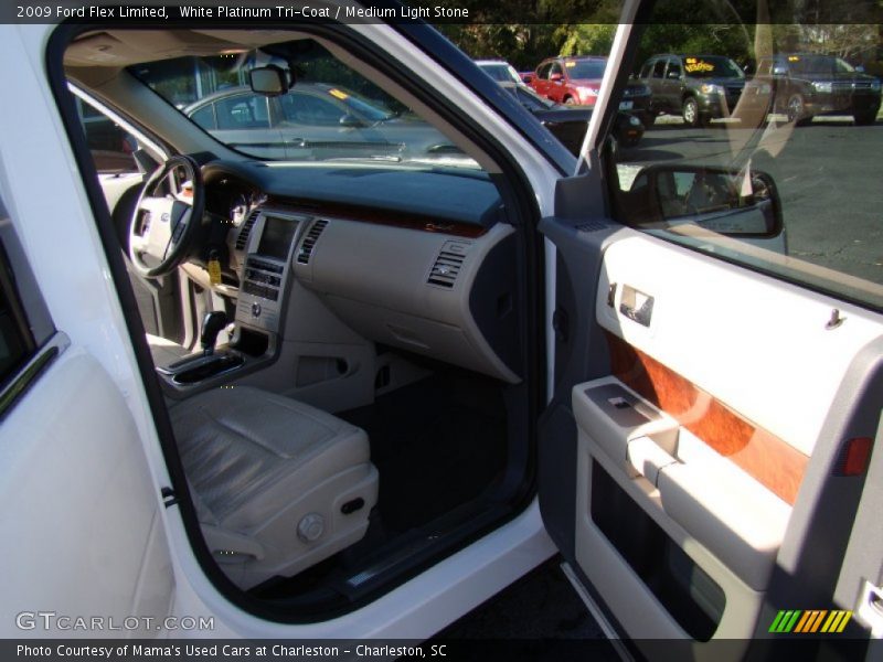 White Platinum Tri-Coat / Medium Light Stone 2009 Ford Flex Limited