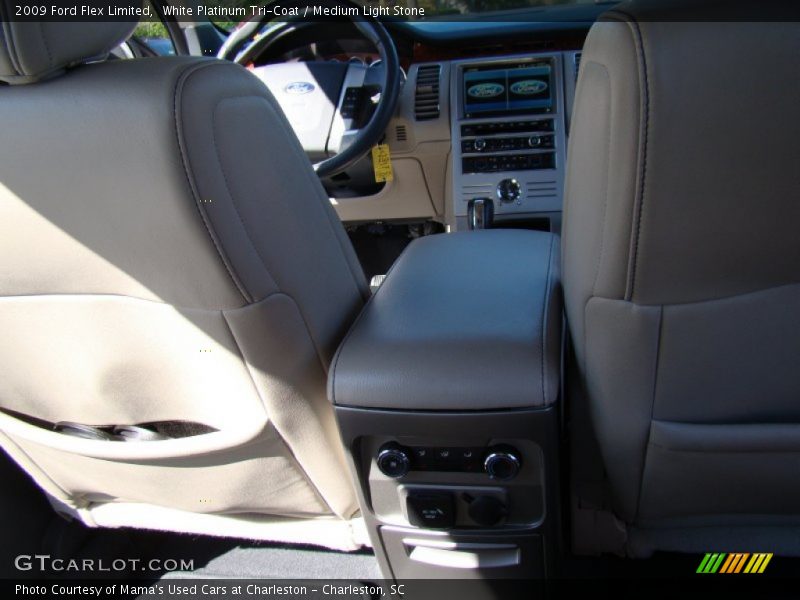 White Platinum Tri-Coat / Medium Light Stone 2009 Ford Flex Limited