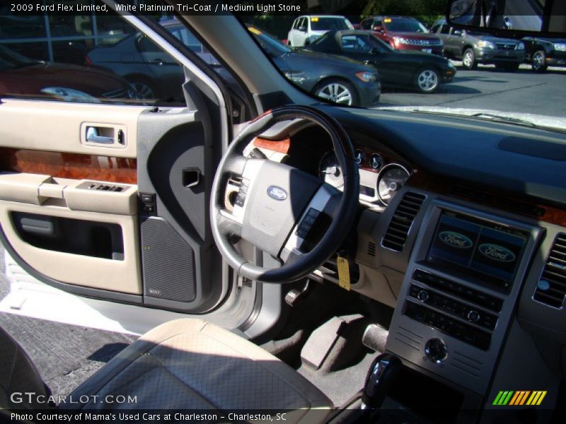 White Platinum Tri-Coat / Medium Light Stone 2009 Ford Flex Limited