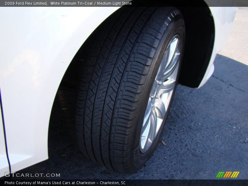 White Platinum Tri-Coat / Medium Light Stone 2009 Ford Flex Limited