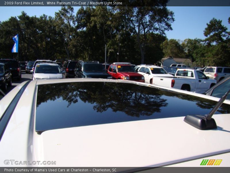 White Platinum Tri-Coat / Medium Light Stone 2009 Ford Flex Limited
