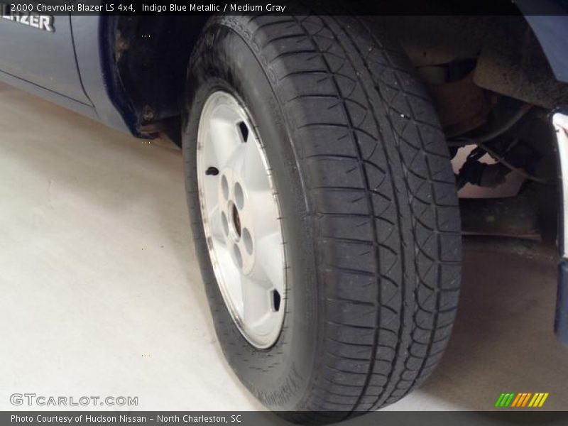 Indigo Blue Metallic / Medium Gray 2000 Chevrolet Blazer LS 4x4