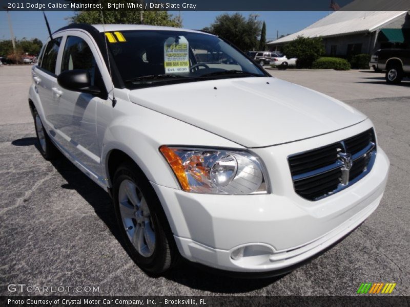 Bright White / Dark Slate Gray 2011 Dodge Caliber Mainstreet