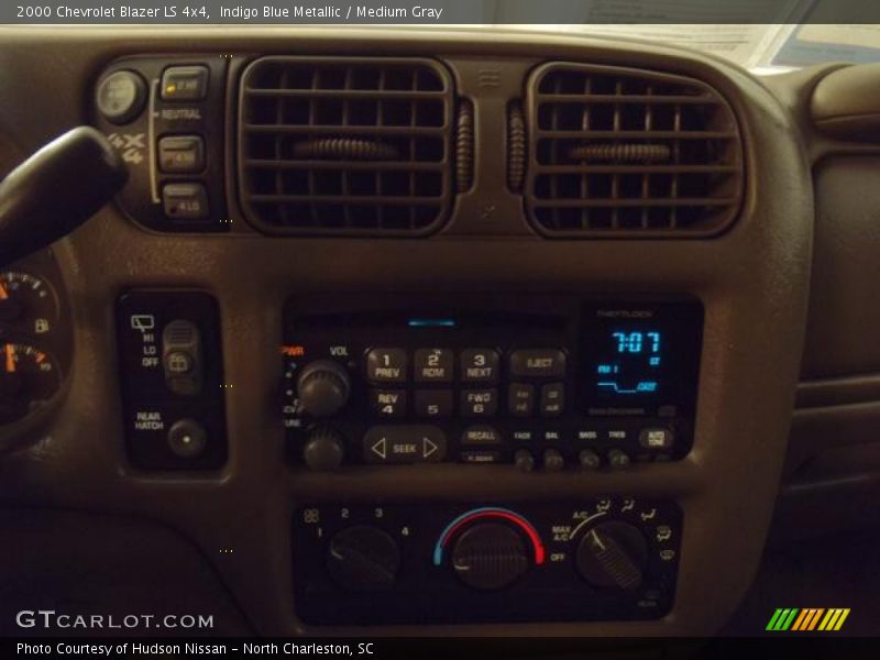 Indigo Blue Metallic / Medium Gray 2000 Chevrolet Blazer LS 4x4