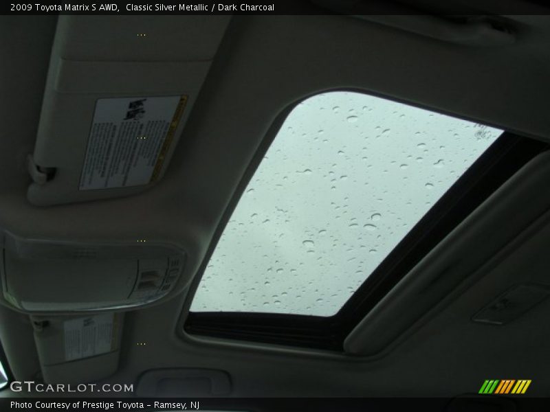 Sunroof of 2009 Matrix S AWD