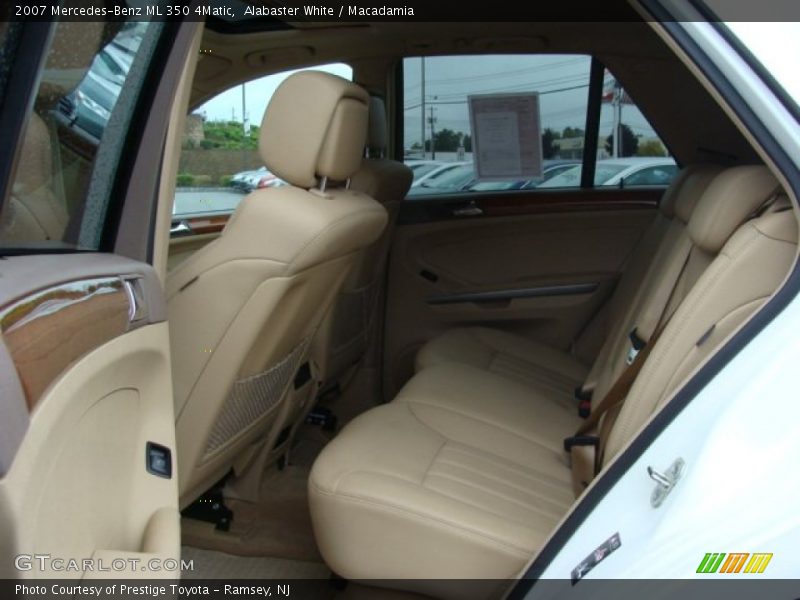 Alabaster White / Macadamia 2007 Mercedes-Benz ML 350 4Matic