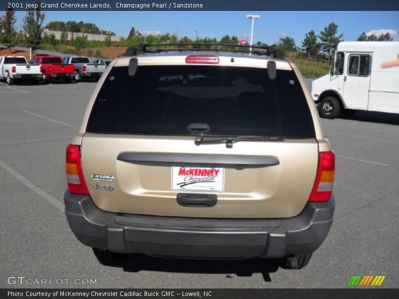 Champagne Pearl / Sandstone 2001 Jeep Grand Cherokee Laredo