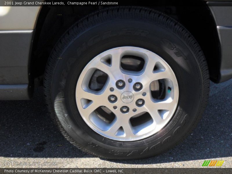 Champagne Pearl / Sandstone 2001 Jeep Grand Cherokee Laredo