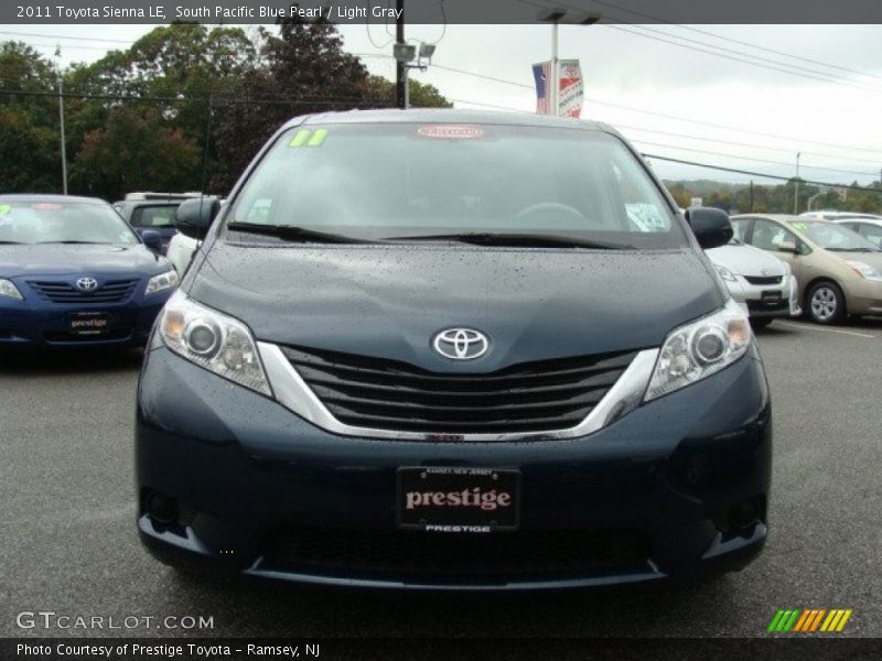 South Pacific Blue Pearl / Light Gray 2011 Toyota Sienna LE