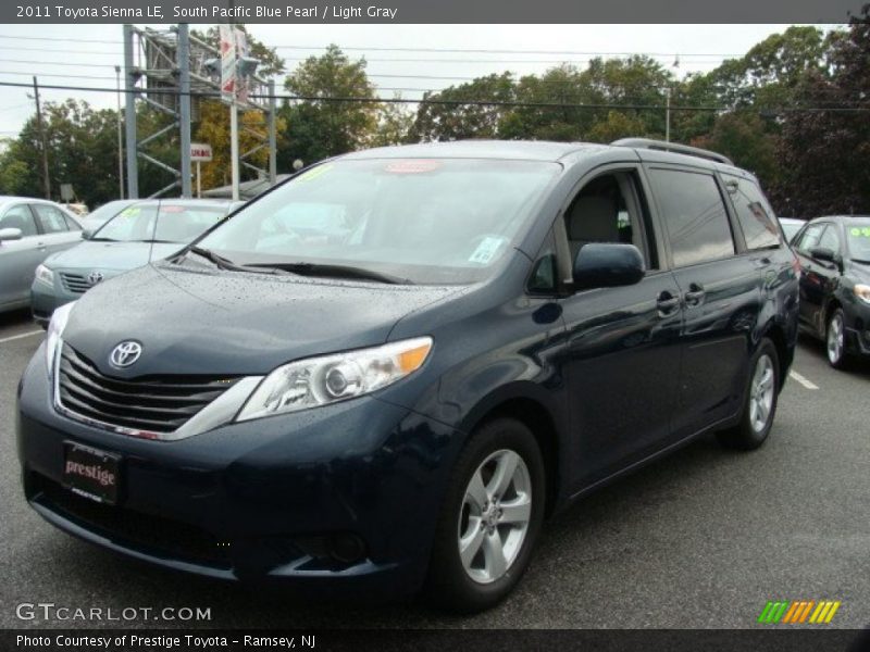South Pacific Blue Pearl / Light Gray 2011 Toyota Sienna LE