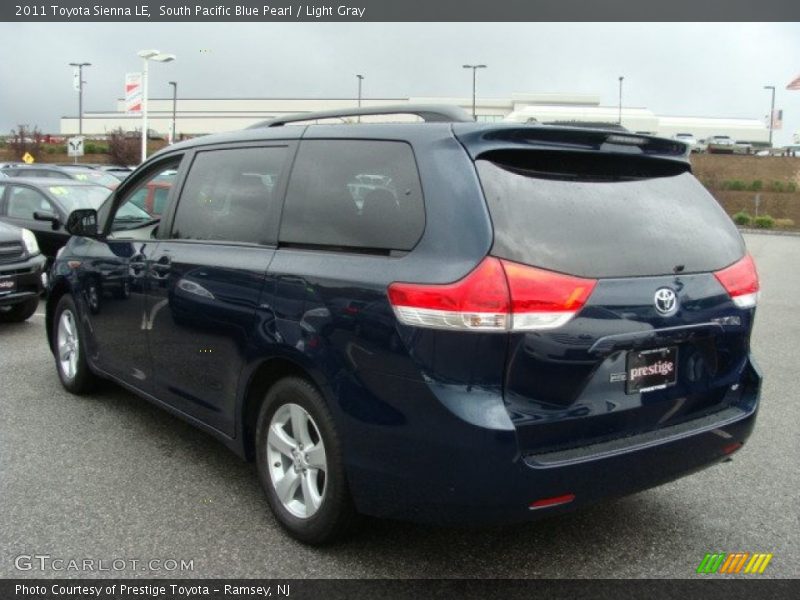 South Pacific Blue Pearl / Light Gray 2011 Toyota Sienna LE