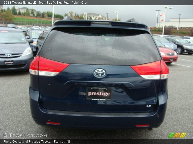 South Pacific Blue Pearl / Light Gray 2011 Toyota Sienna LE