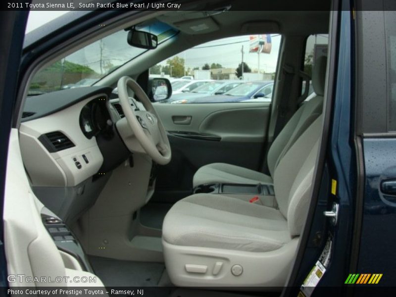South Pacific Blue Pearl / Light Gray 2011 Toyota Sienna LE