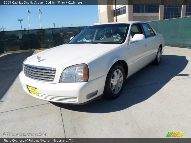 Cotillion White / Cashmere 2004 Cadillac DeVille Sedan