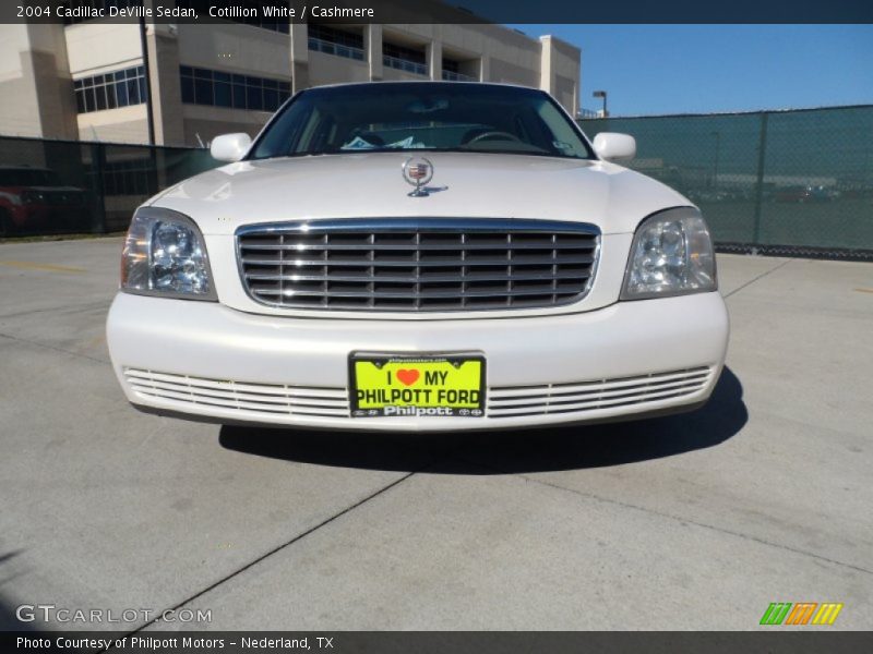 Cotillion White / Cashmere 2004 Cadillac DeVille Sedan
