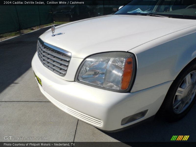Cotillion White / Cashmere 2004 Cadillac DeVille Sedan