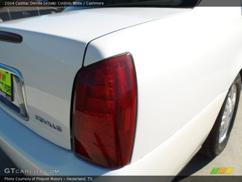 Cotillion White / Cashmere 2004 Cadillac DeVille Sedan