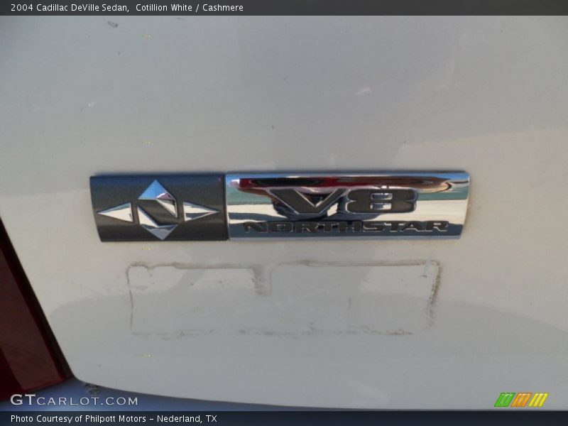 Cotillion White / Cashmere 2004 Cadillac DeVille Sedan