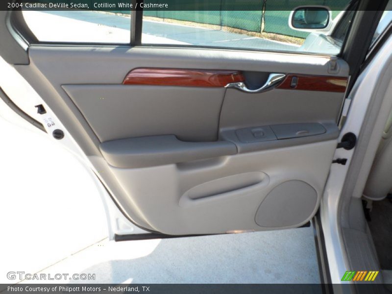 Cotillion White / Cashmere 2004 Cadillac DeVille Sedan