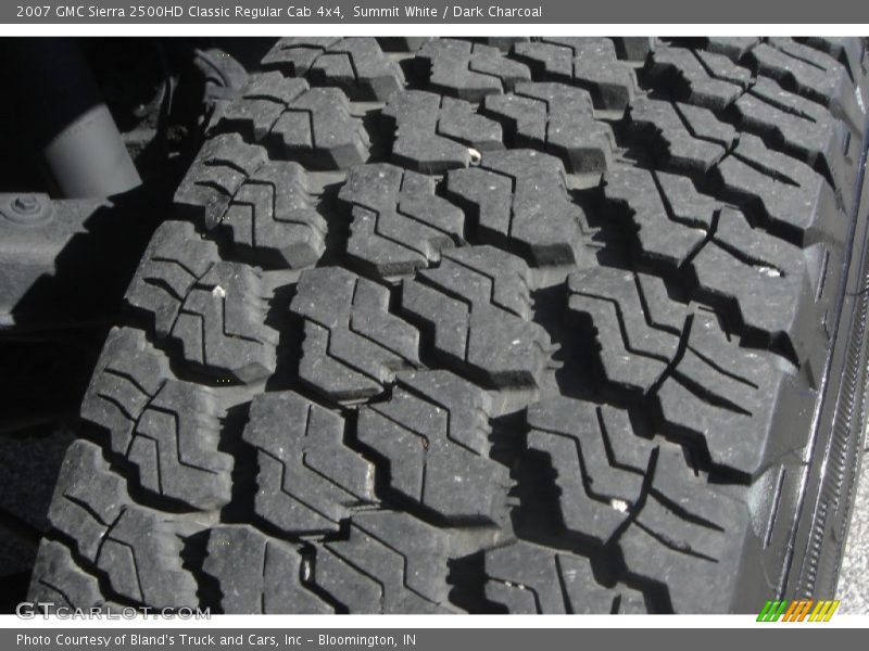 Summit White / Dark Charcoal 2007 GMC Sierra 2500HD Classic Regular Cab 4x4