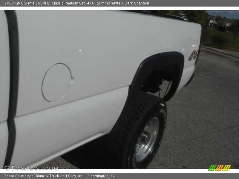 Summit White / Dark Charcoal 2007 GMC Sierra 2500HD Classic Regular Cab 4x4