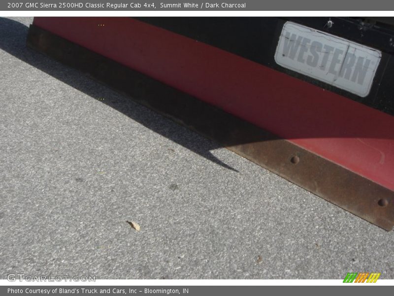 Summit White / Dark Charcoal 2007 GMC Sierra 2500HD Classic Regular Cab 4x4