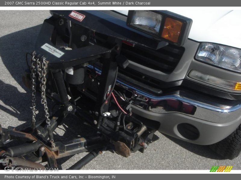 Summit White / Dark Charcoal 2007 GMC Sierra 2500HD Classic Regular Cab 4x4