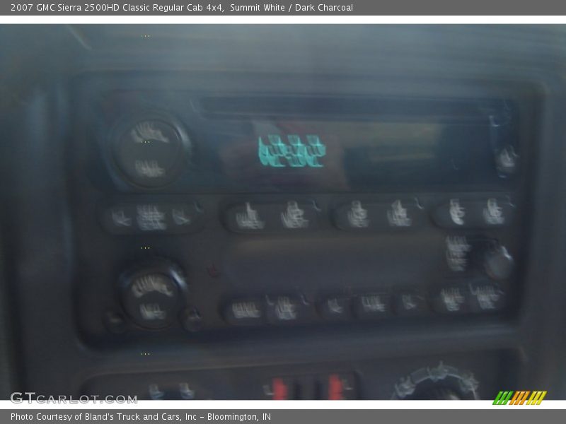 Summit White / Dark Charcoal 2007 GMC Sierra 2500HD Classic Regular Cab 4x4