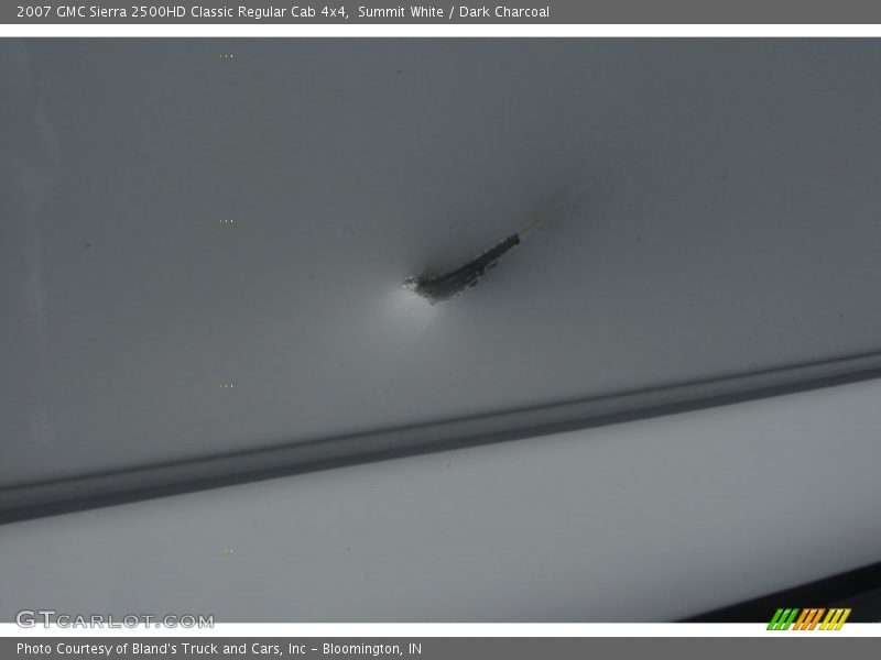 Summit White / Dark Charcoal 2007 GMC Sierra 2500HD Classic Regular Cab 4x4