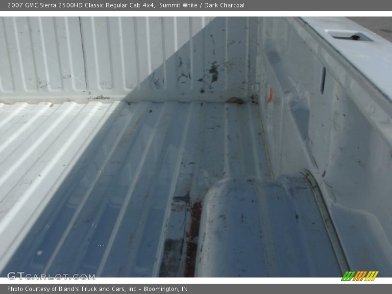 Summit White / Dark Charcoal 2007 GMC Sierra 2500HD Classic Regular Cab 4x4