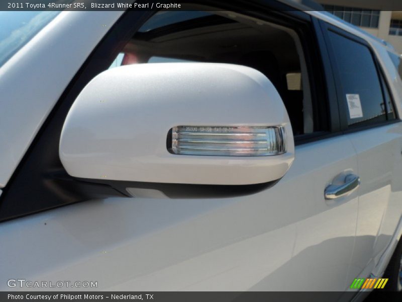 Blizzard White Pearl / Graphite 2011 Toyota 4Runner SR5