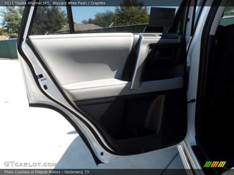 Blizzard White Pearl / Graphite 2011 Toyota 4Runner SR5