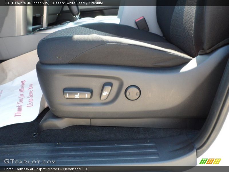 Blizzard White Pearl / Graphite 2011 Toyota 4Runner SR5