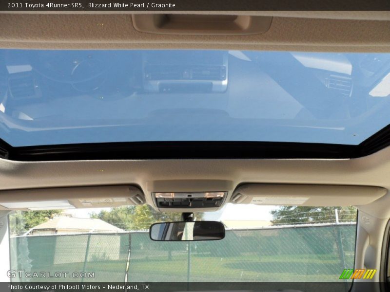 Blizzard White Pearl / Graphite 2011 Toyota 4Runner SR5