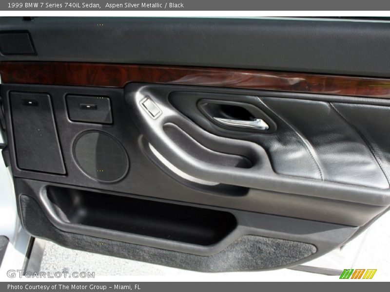Door Panel of 1999 7 Series 740iL Sedan