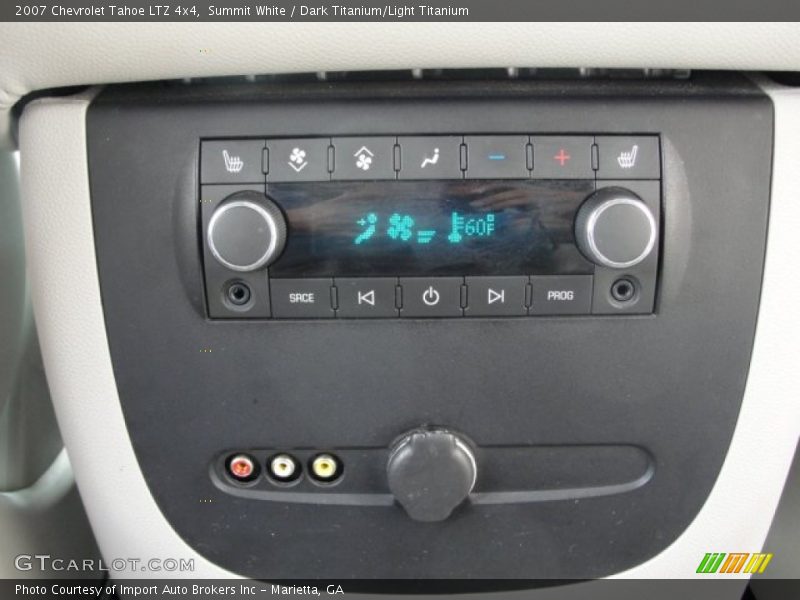 Controls of 2007 Tahoe LTZ 4x4