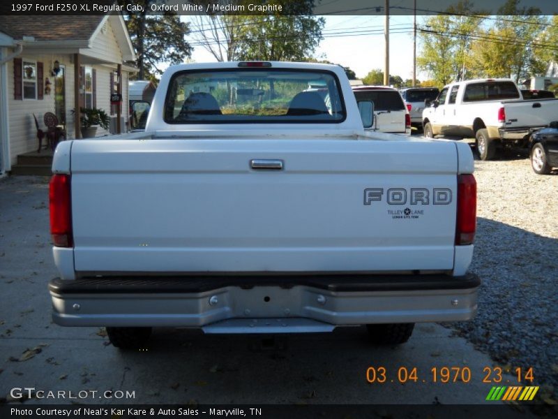 Oxford White / Medium Graphite 1997 Ford F250 XL Regular Cab