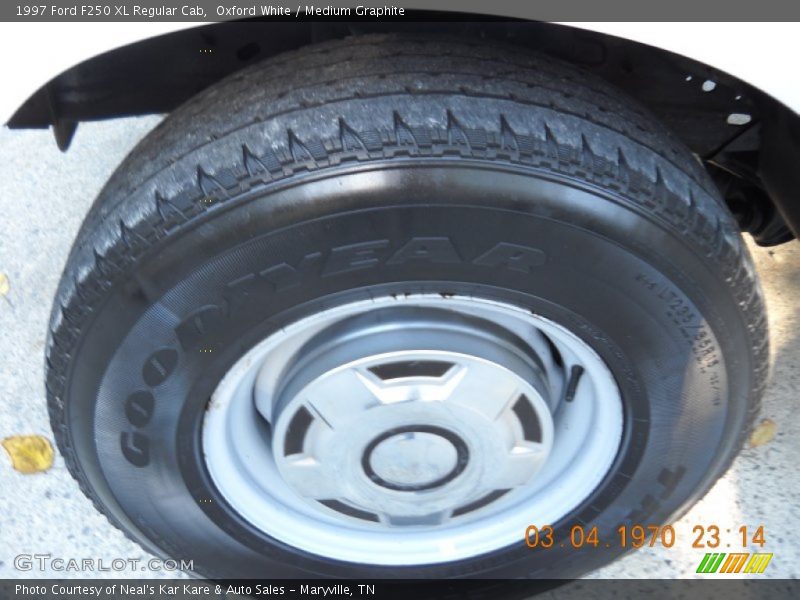 Oxford White / Medium Graphite 1997 Ford F250 XL Regular Cab