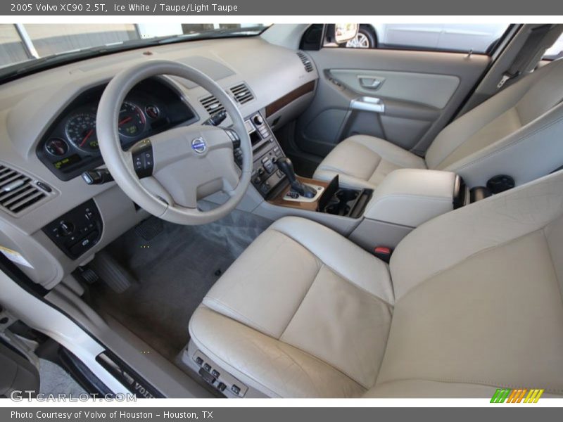  2005 XC90 2.5T Taupe/Light Taupe Interior