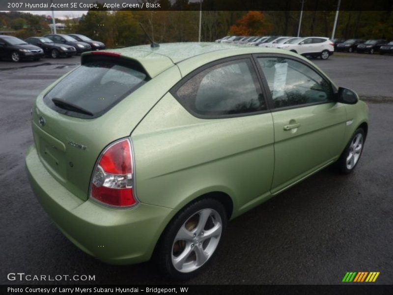 Apple Green / Black 2007 Hyundai Accent SE Coupe