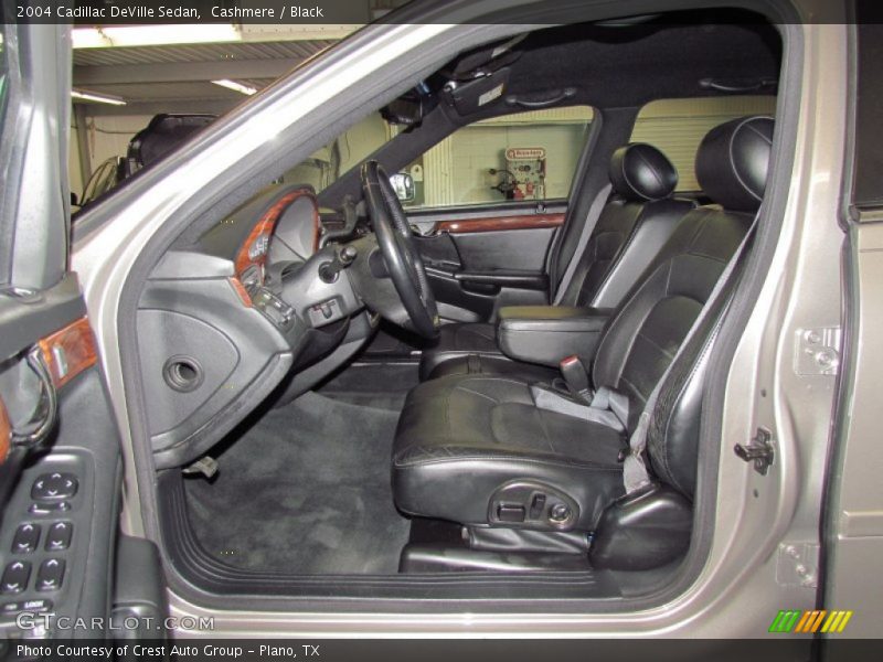 Cashmere / Black 2004 Cadillac DeVille Sedan