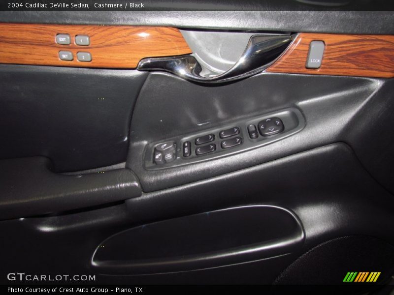 Cashmere / Black 2004 Cadillac DeVille Sedan