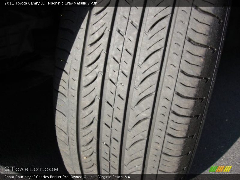 Magnetic Gray Metallic / Ash 2011 Toyota Camry LE